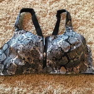 Victoria secret sport’s bra
